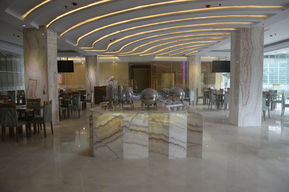 KJ Hotel Yogyakarta Kültér fotó