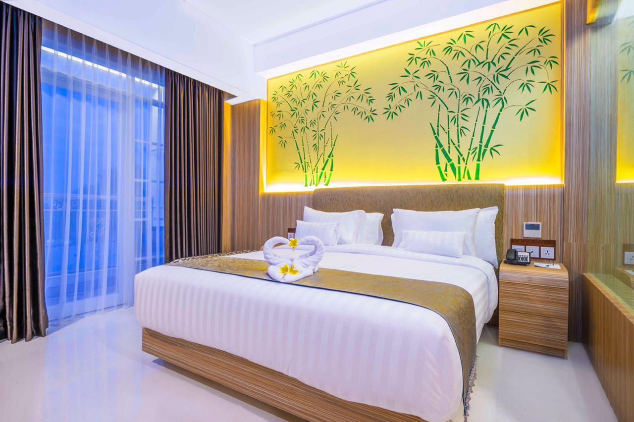 KJ Hotel Yogyakarta Kültér fotó