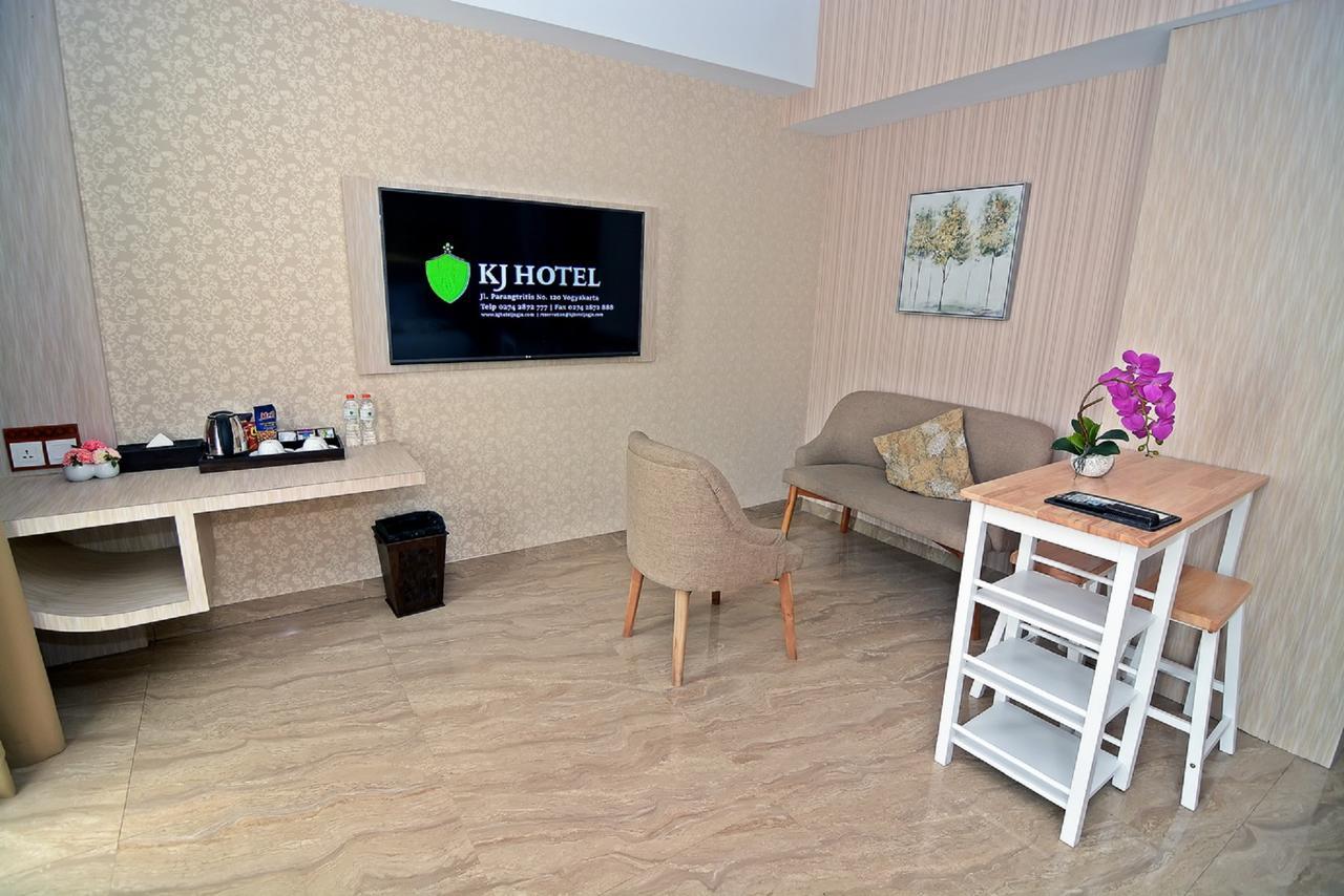 KJ Hotel Yogyakarta Kültér fotó