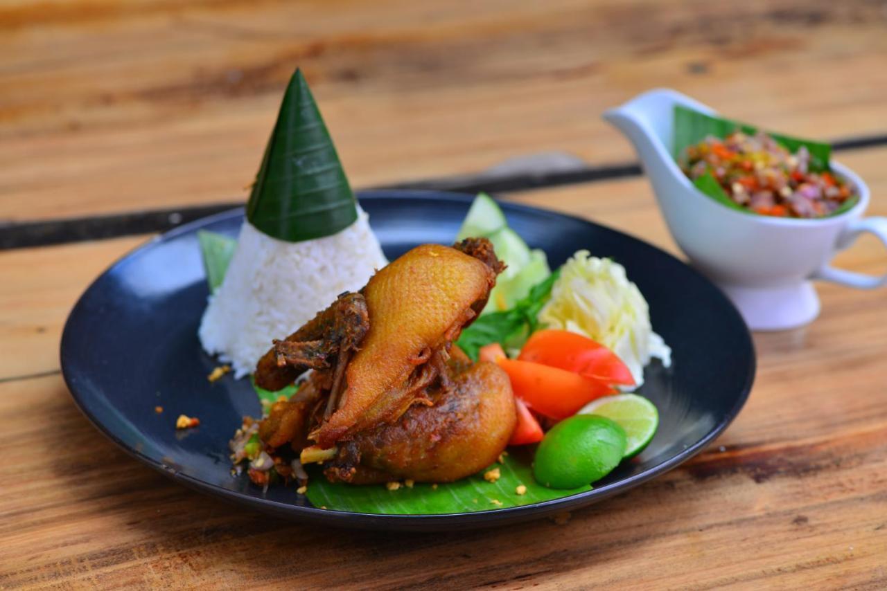 KJ Hotel Yogyakarta Kültér fotó