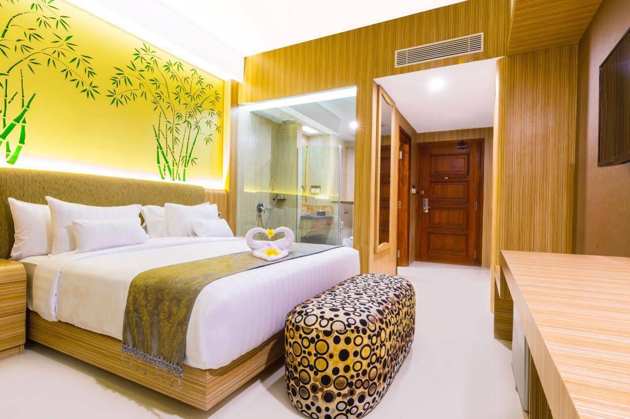 KJ Hotel Yogyakarta Kültér fotó