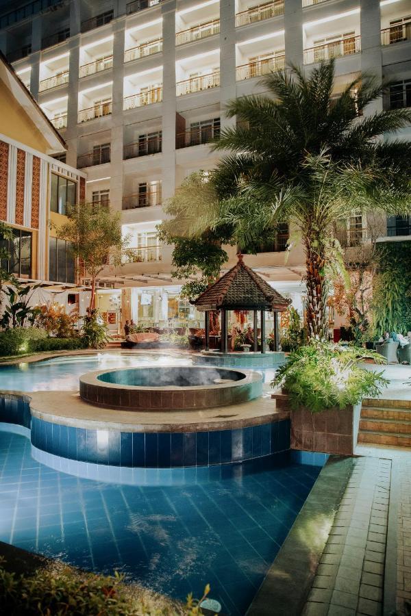 KJ Hotel Yogyakarta Kültér fotó
