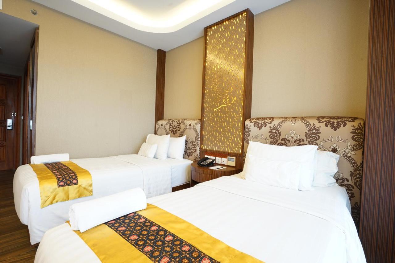 KJ Hotel Yogyakarta Kültér fotó